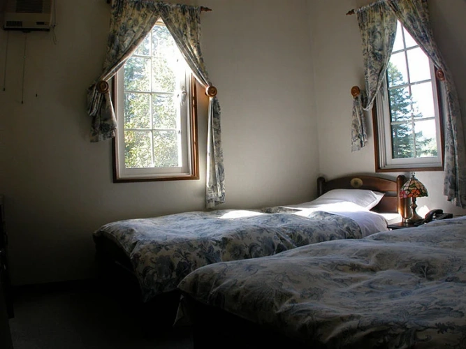 Standard Twin room with garden view