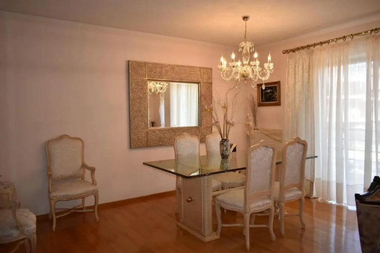 Comfortable Apartment Opposite The Park