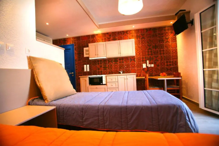 Calliope Maille Studios & Apartments