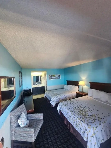 Standard Quadruple room with lake view
