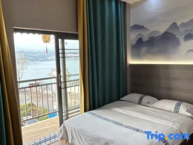 Yichang Xiajiang Hotel