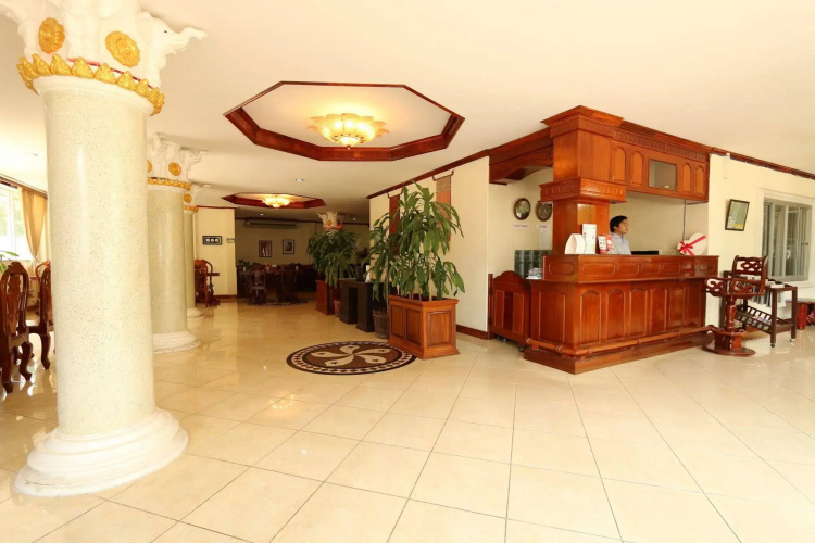 Lalco AR Hotel