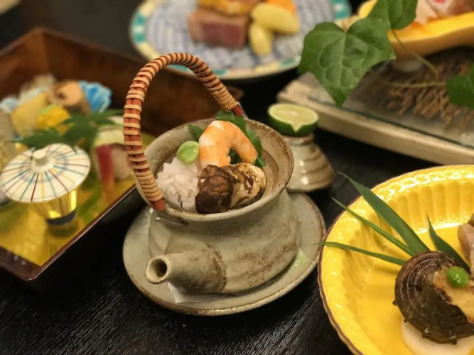 Atami Keienn