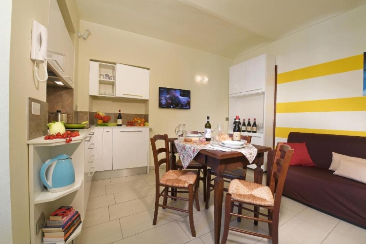 Apartment with balcony