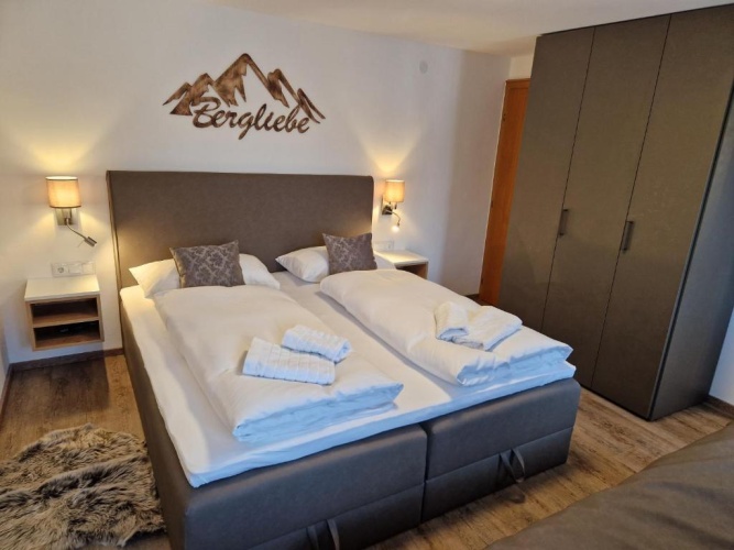1 Bedroom Apartment with balcony and with lake view