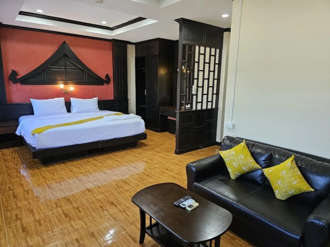 Deluxe Double room with city view
