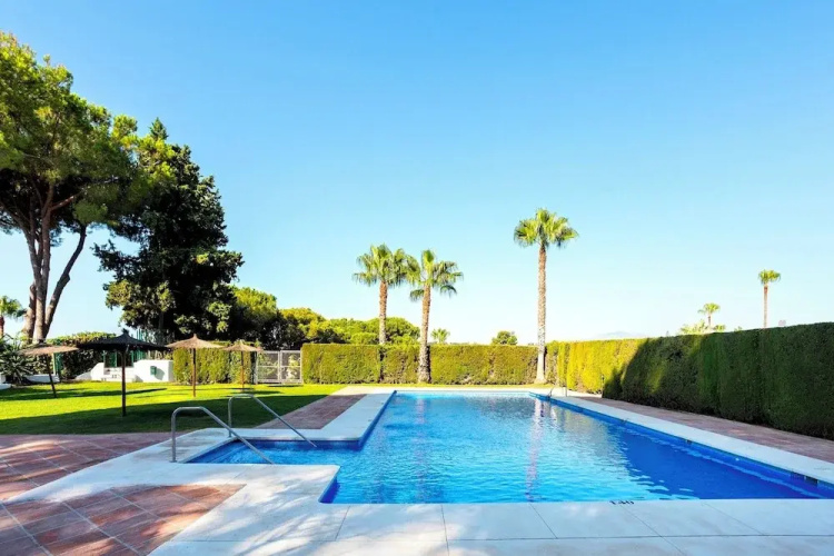 Magnificent 3BD Duplex With Pool. Aloha Golf II