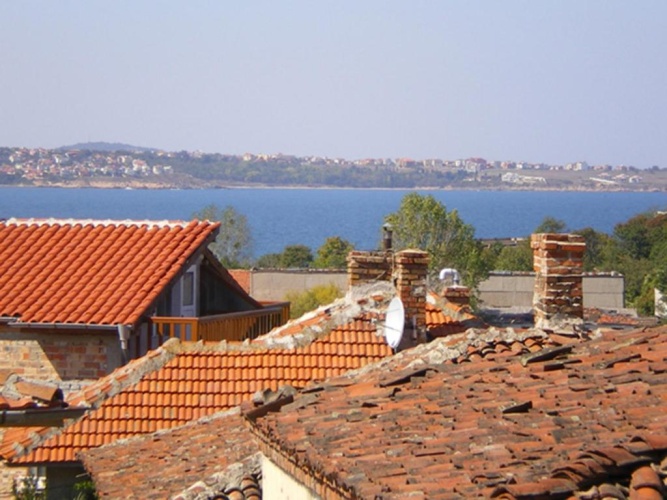 2 Bedrooms Apartment with balcony and with sea view