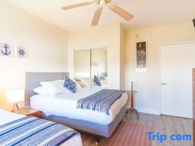 2 Bedrooms Apartment