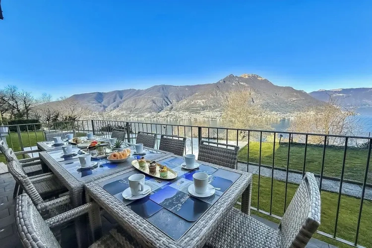 Grand Apartment