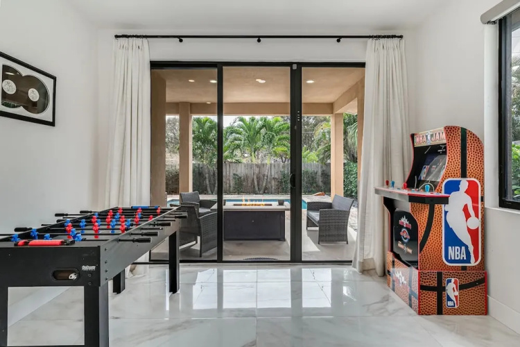 Fox Grand Residence- 6bd, 2 Pools & Pool Table