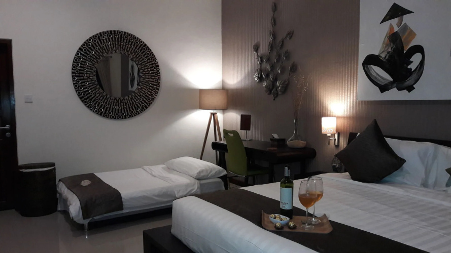 Exquisito Villa 2