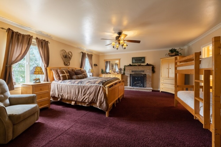 33 - Big Bear Biltmore 4 Bedroom Home by Redawning