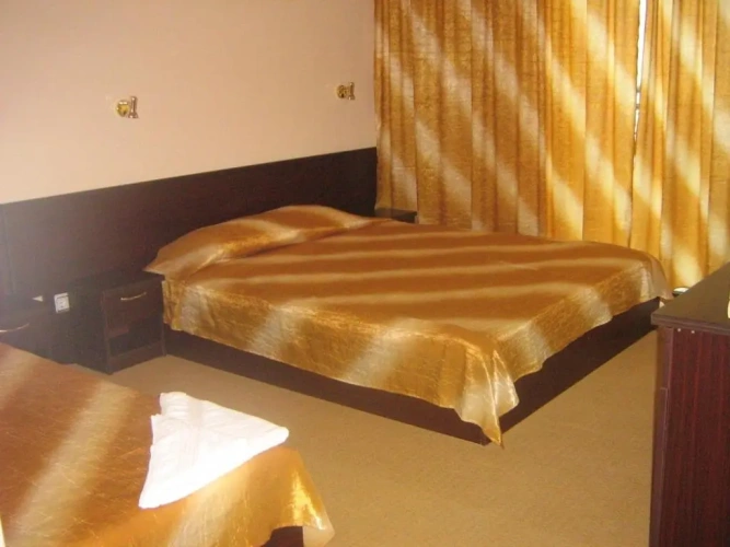 Standard Triple room with sea view