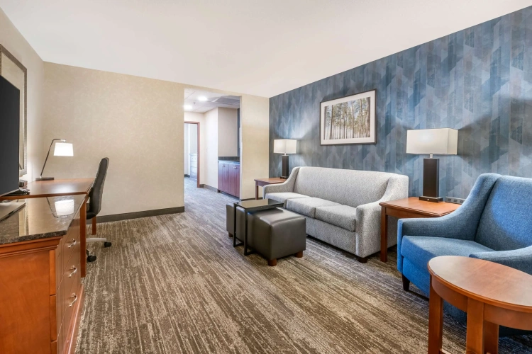 2 Bedrooms Double Suite
