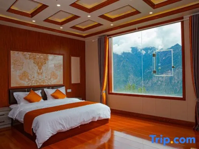 Standard Double room with sunrise view