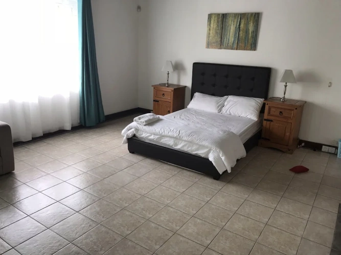 4 Bedrooms Villa