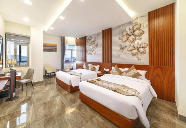 Standard Quadruple Family room with city view