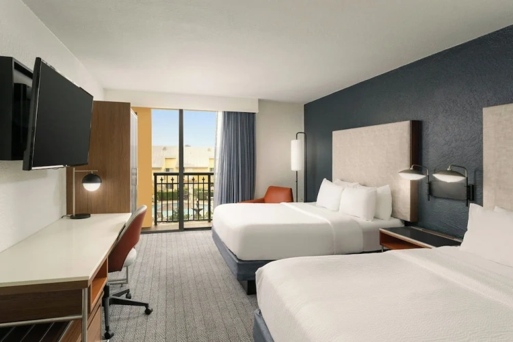 Standard Quadruple room with balcony