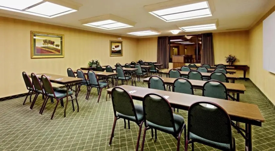 Holiday Inn Express & Suites Jasper