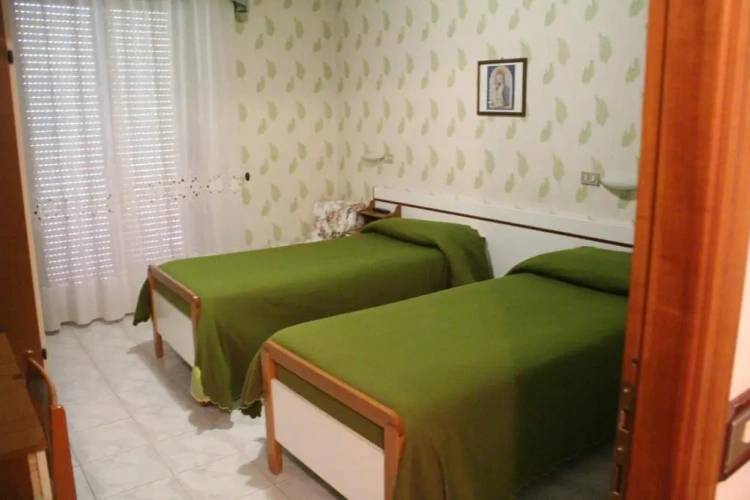 Economy Twin room