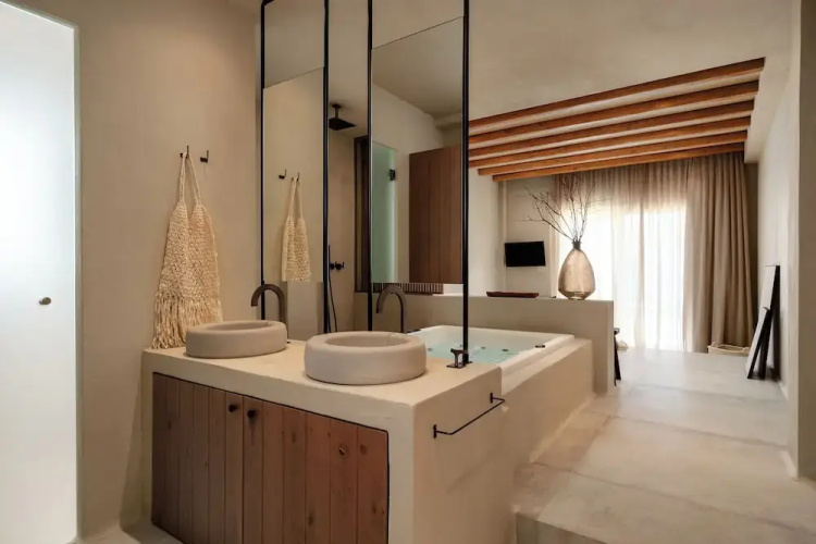 Tesoro Elegant escapes-suites