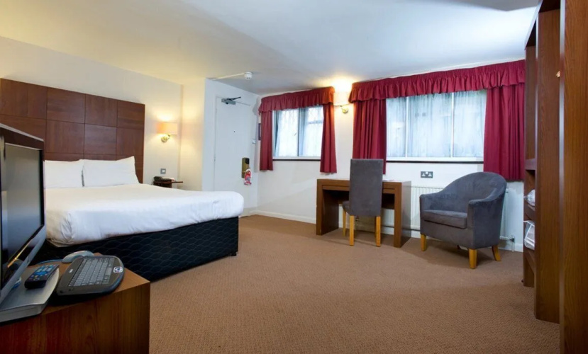Thatchers Hotel