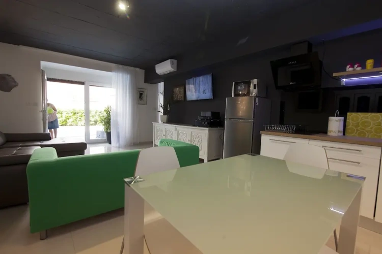 Superior Apartment