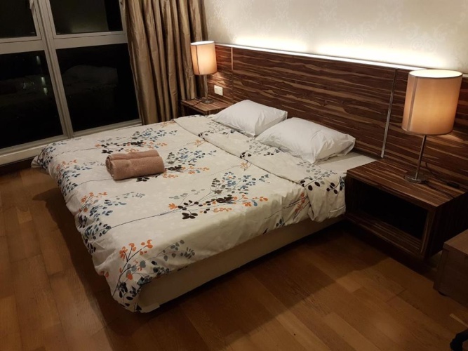 2 Bedrooms Apartment