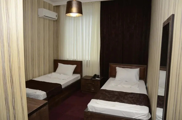 Green Hotel