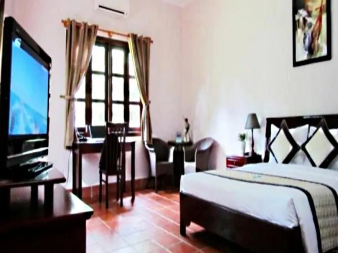 Standard Double room with city view