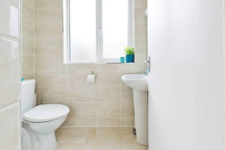 2 Bedroom Riverside Apartment