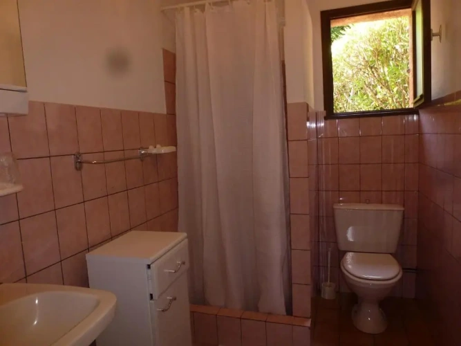 2 Bedrooms Cottage