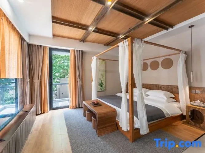 Comfort Double room with balcony and with mountain view