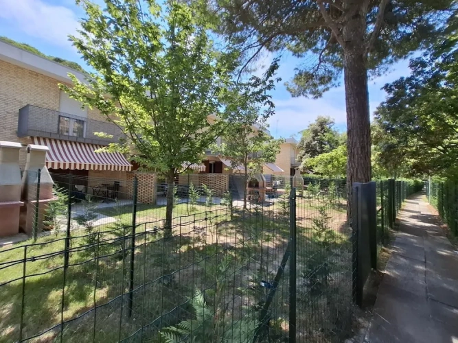 2 Bedrooms Villa with garden view
