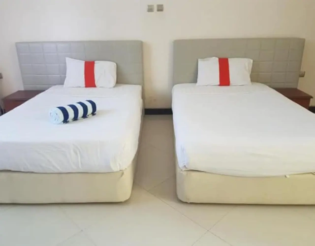 Economy Twin room with city view