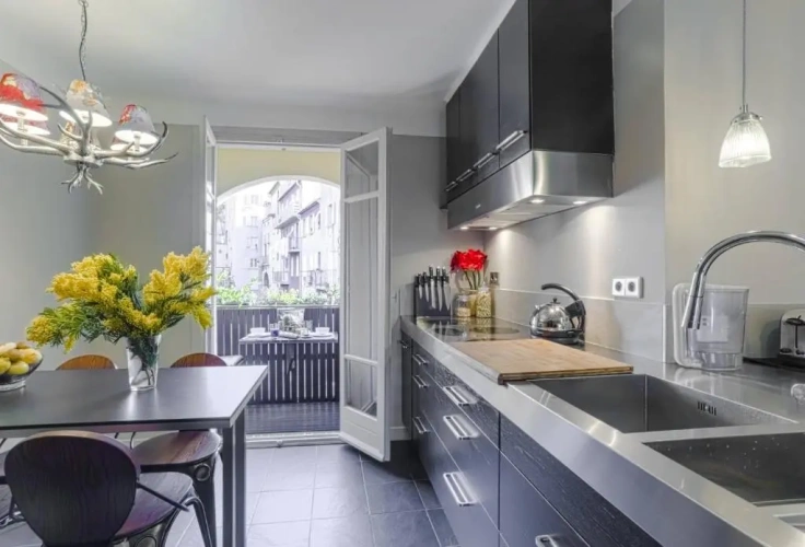 2 Bedrooms Apartment
