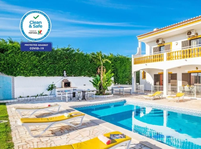 3 Bedrooms Villa