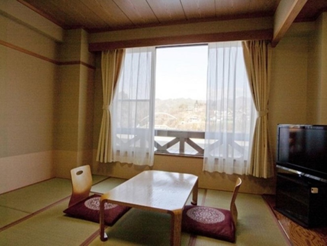 Standard Triple room with lake view