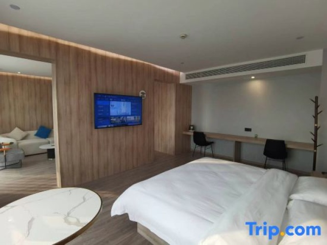 Deluxe Double Suite