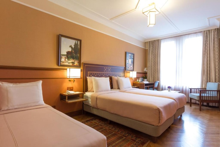 Superior Triple room