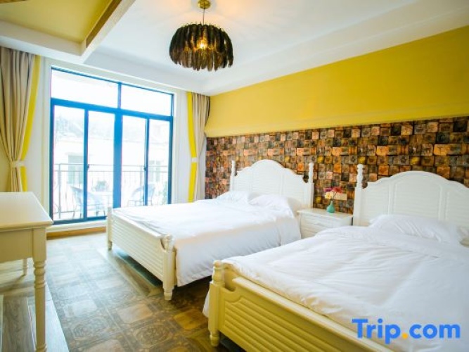 Standard room with balcony and with sea view