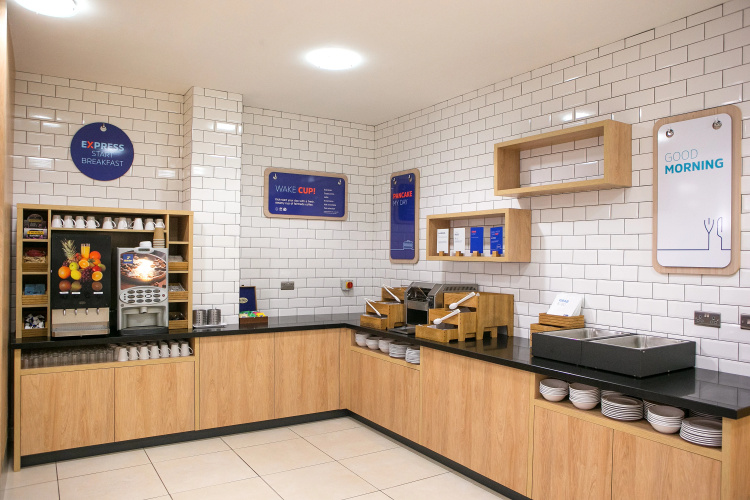 Holiday Inn Express Hull City Centre photo 37