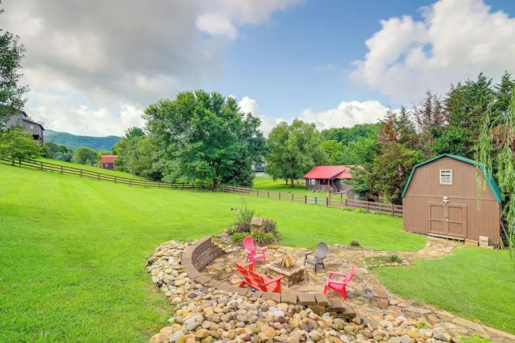 Views, Fire Pit + Game Room: Smoky Mountain Cabin