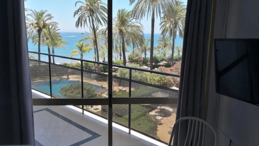 Skol 103A by Completely Marbella