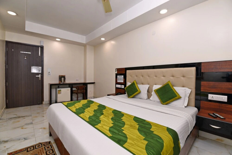 Hotel Blue Pearl Noida