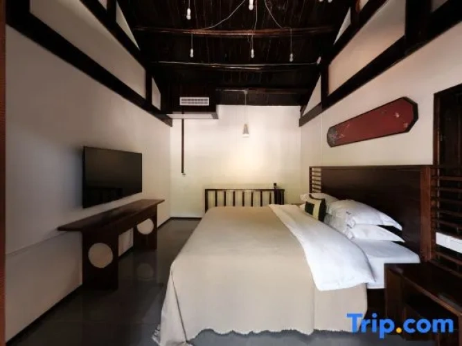 Standard Double Duplex room with balcony and with mountain view