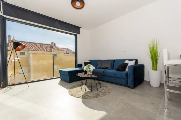 Luxury Apartments Royal M with Pool
