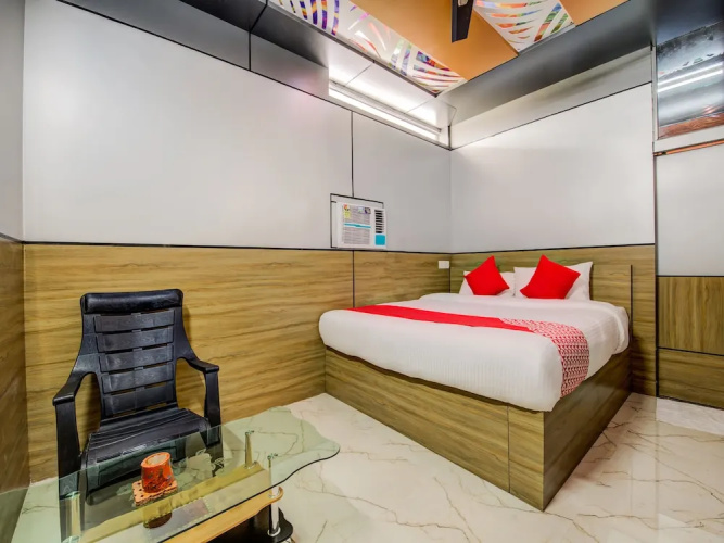 OYO 18561 Hotel Athiti