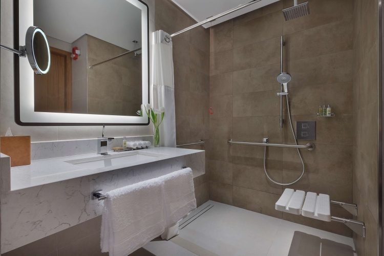 DoubleTree by Hilton Sharjah Waterfront Hotel & Residences photo 10